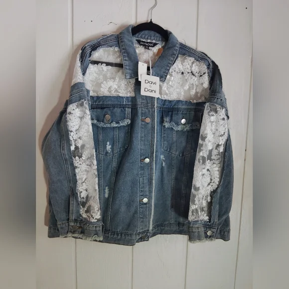 NWT!! DAVI & DANI Denim & Lace Jacket. Size 1XL - Picture 3 of 10
